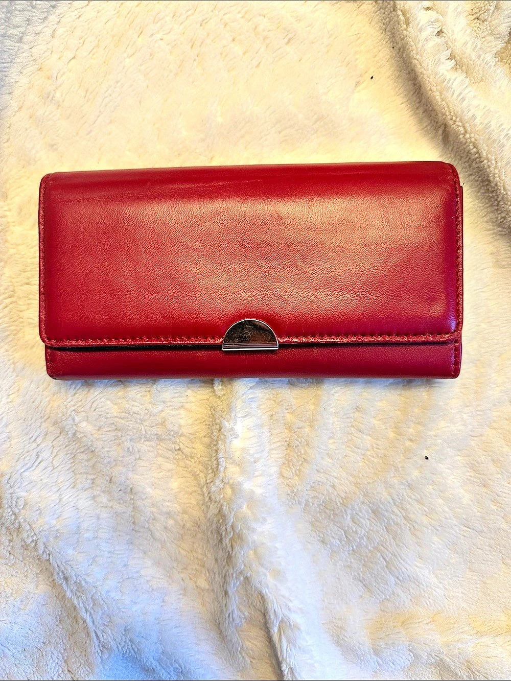 Safe Keeper Wallet in Red